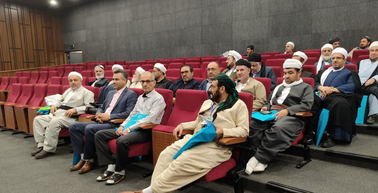 حضور علما و روحانیون اهل سنت کرمانشاه در اجلاسیه منطقه ای وحدت